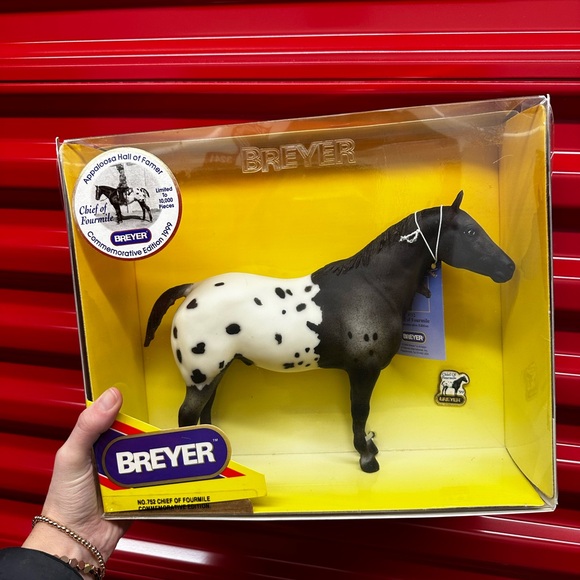 Breyer Other - Breyer 752 chief of fourmile